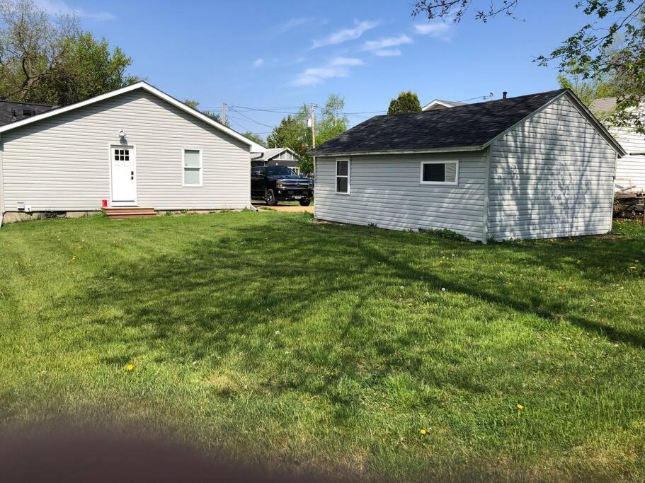 The Dollar House Villa Albert Lea Exterior photo